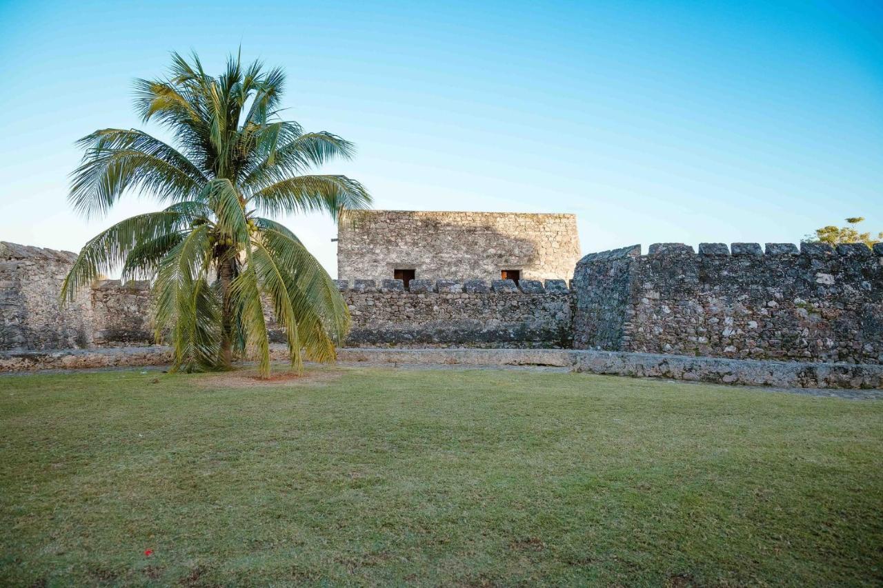 Hotel Naomi City Center Bacalar Exteriör bild